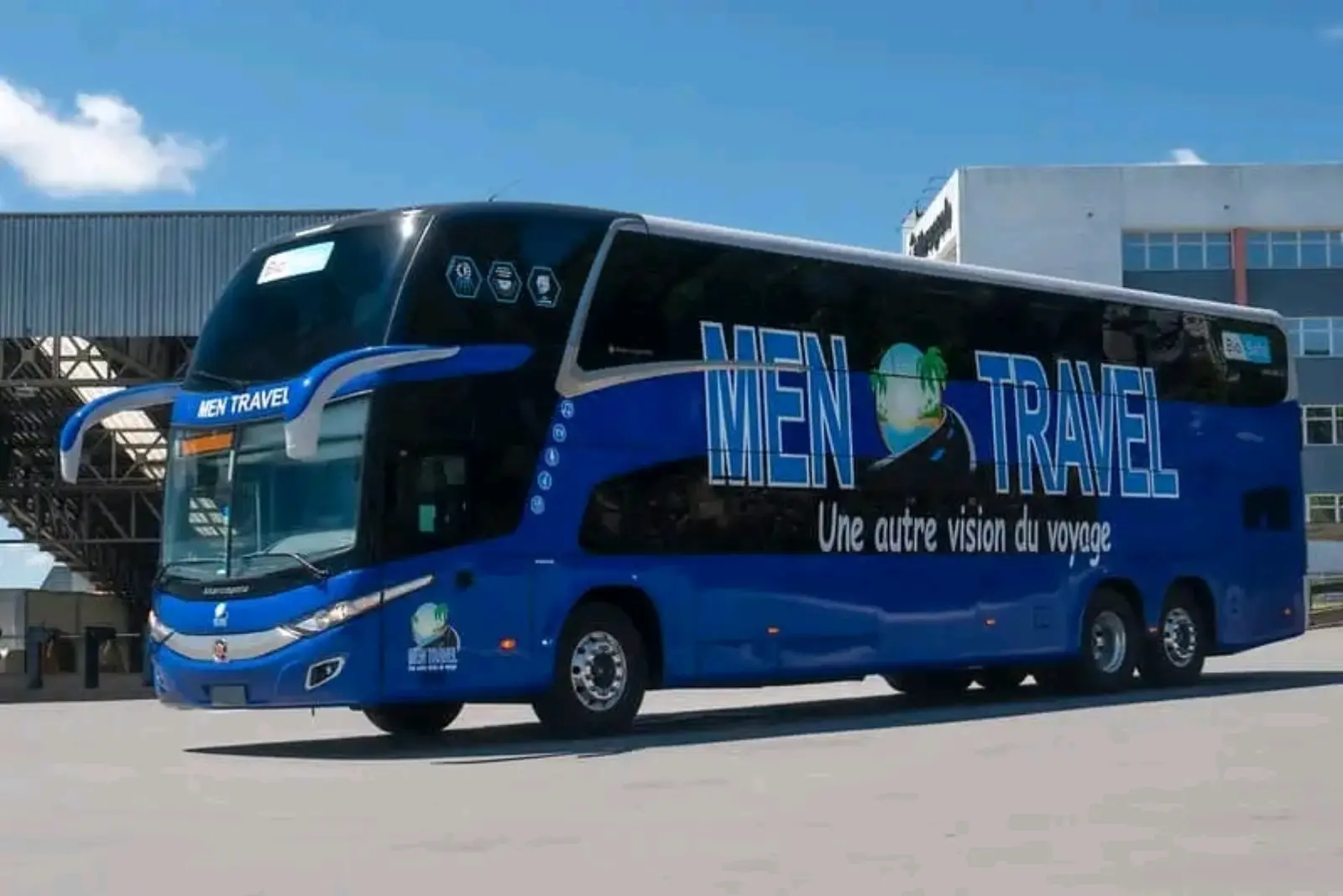 Bus MEN TRAVEL — flotte VIP double-étage